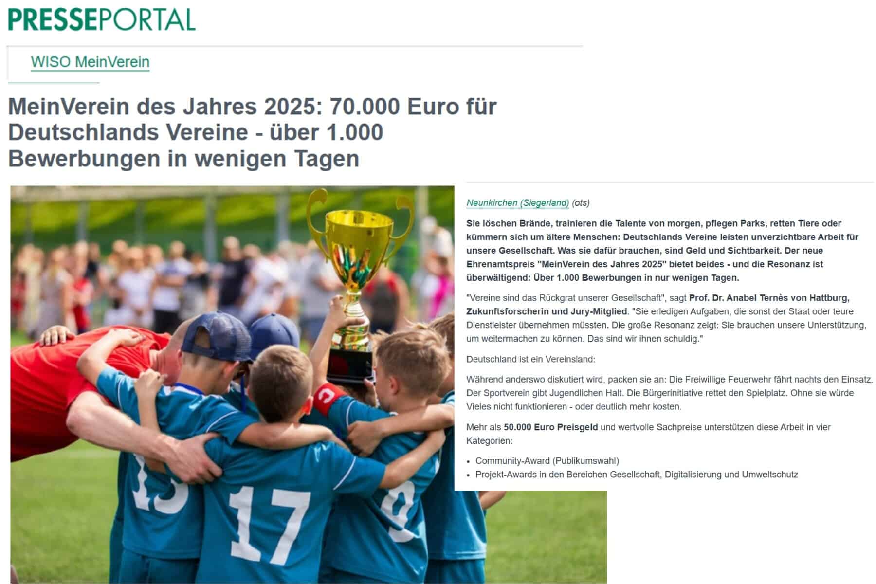 Junge Fußballmannschaft feiert gemeinsam mit einem goldenen Pokal – Symbolbild für den Ehrenamtspreis „MeinVerein des Jahres 2025“, bei dem Prof. Dr. Anabel Ternès von Hattburg als Jury-Mitglied die Bedeutung von gesellschaftlichem Engagement und Vereinsarbeit in Deutschland hervorhebt.